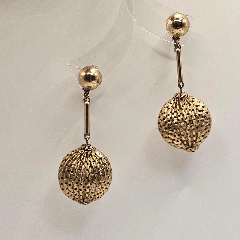 Vintage Gold-Tone Clip-On Drop Earrings Filigree Ball‎ Dangle Mid Century Glam